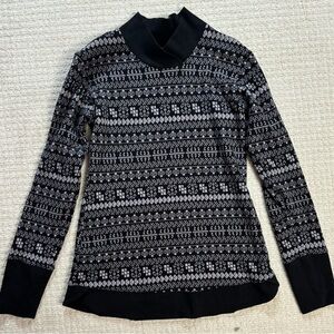 EUC Columbia sweater size M